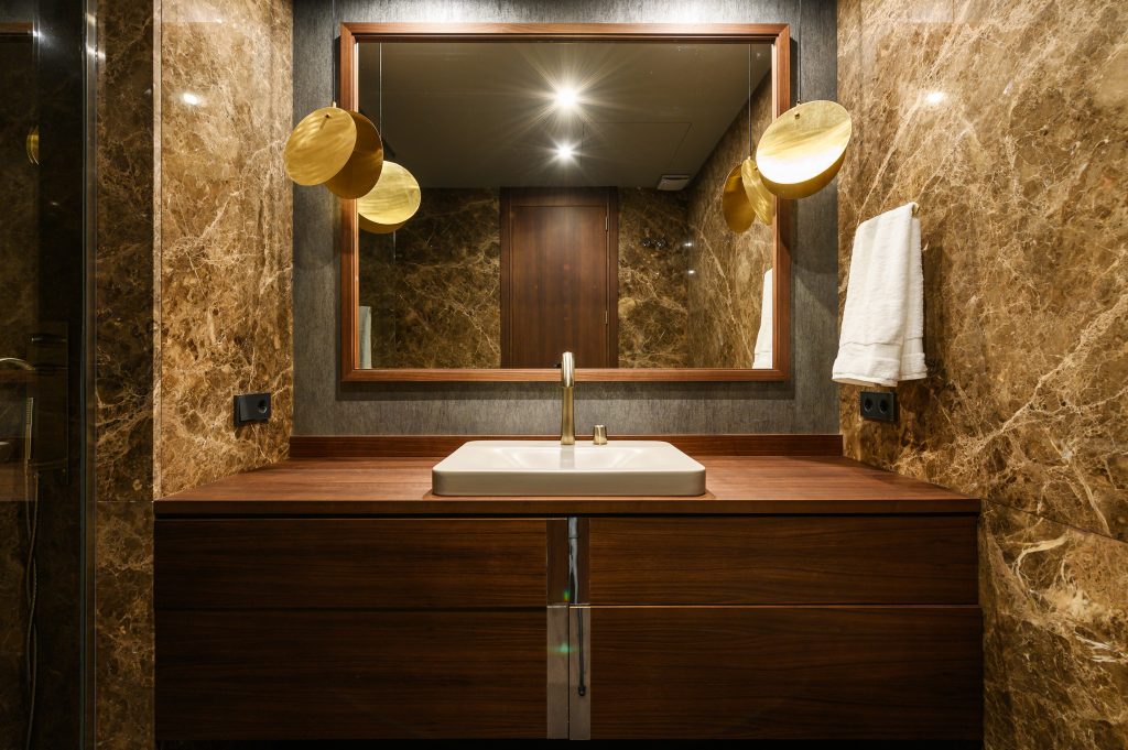Muebles de baño madera natural